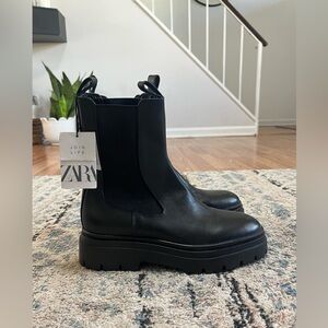 NWT ZARA Chelsea boots